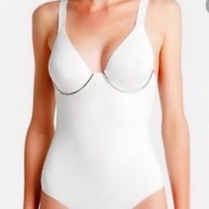 NWT La Perla One Piece Swimsuit with Metal Underwire Design 🤩Host Pick